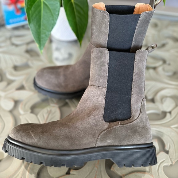 Camel Active, Authentic Chelsea Boots, Taupe Suede Leather, Wm's.10, Brand New! - Picture 11 of 12